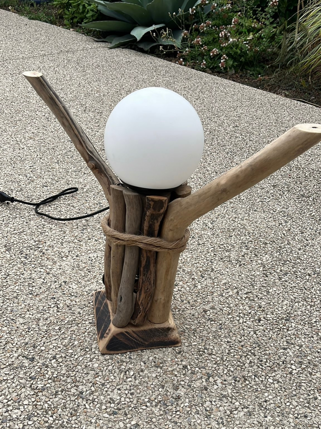 Lampe de chevet Victoire ✌️