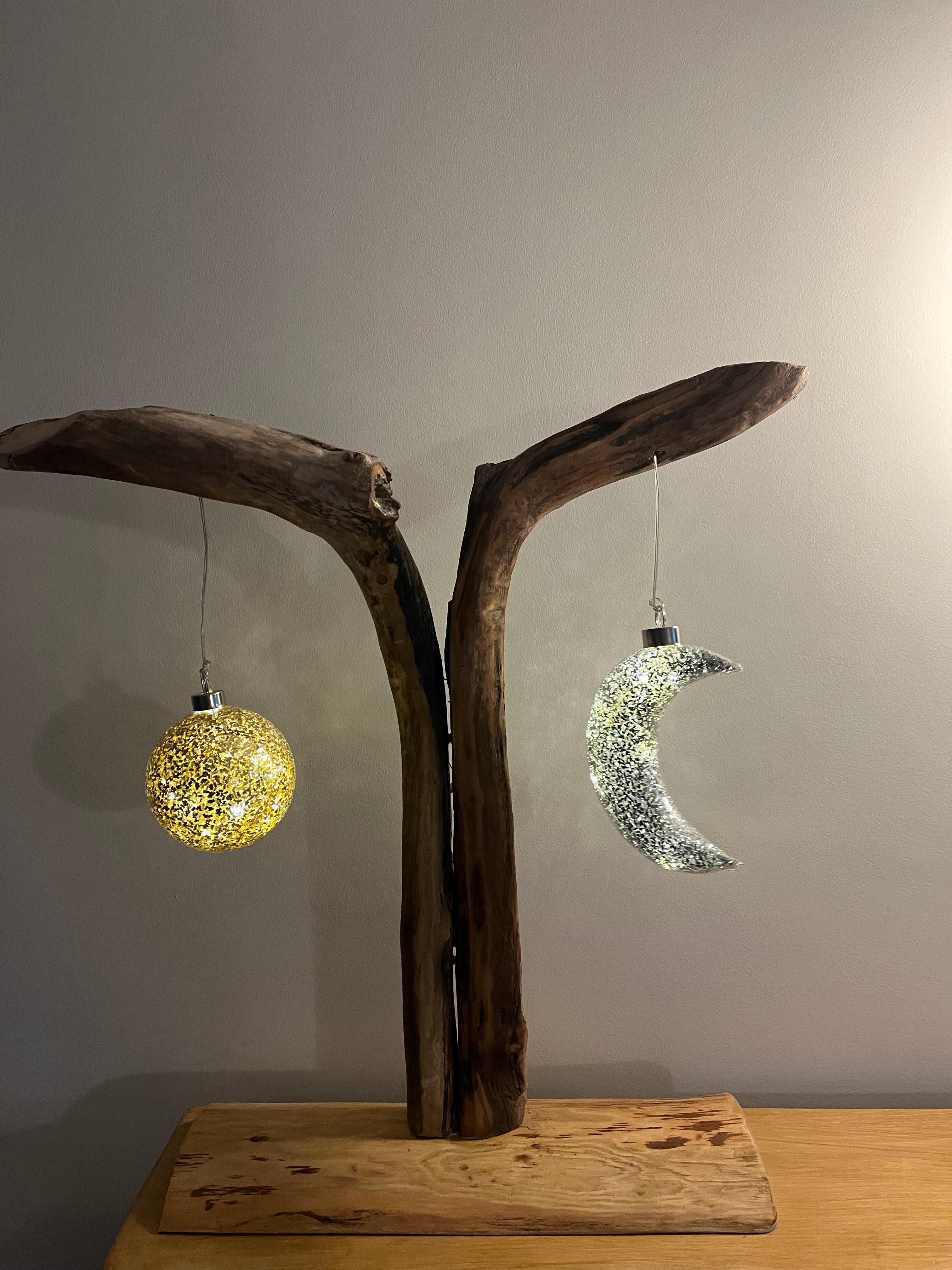 Illumination "la lune rencontre le soleil "