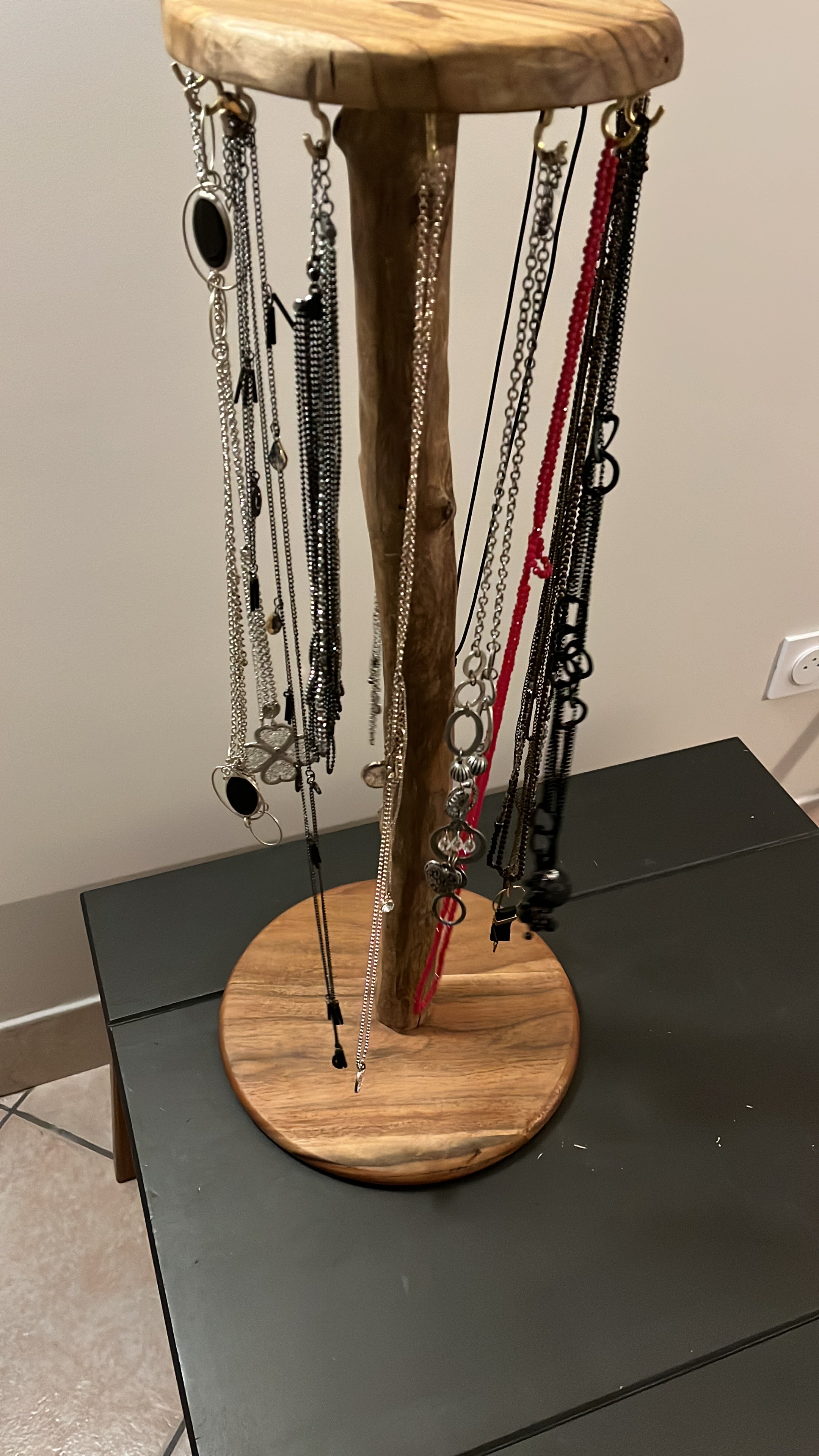 Porte bijoux / colliers et sautoirs