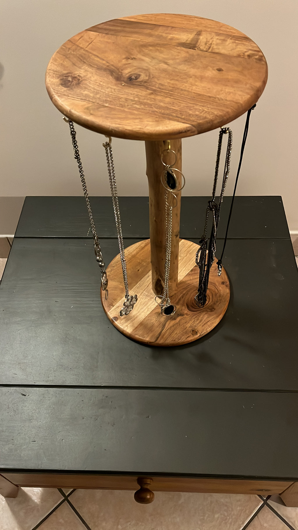 Porte bijoux colliers et sautoirs