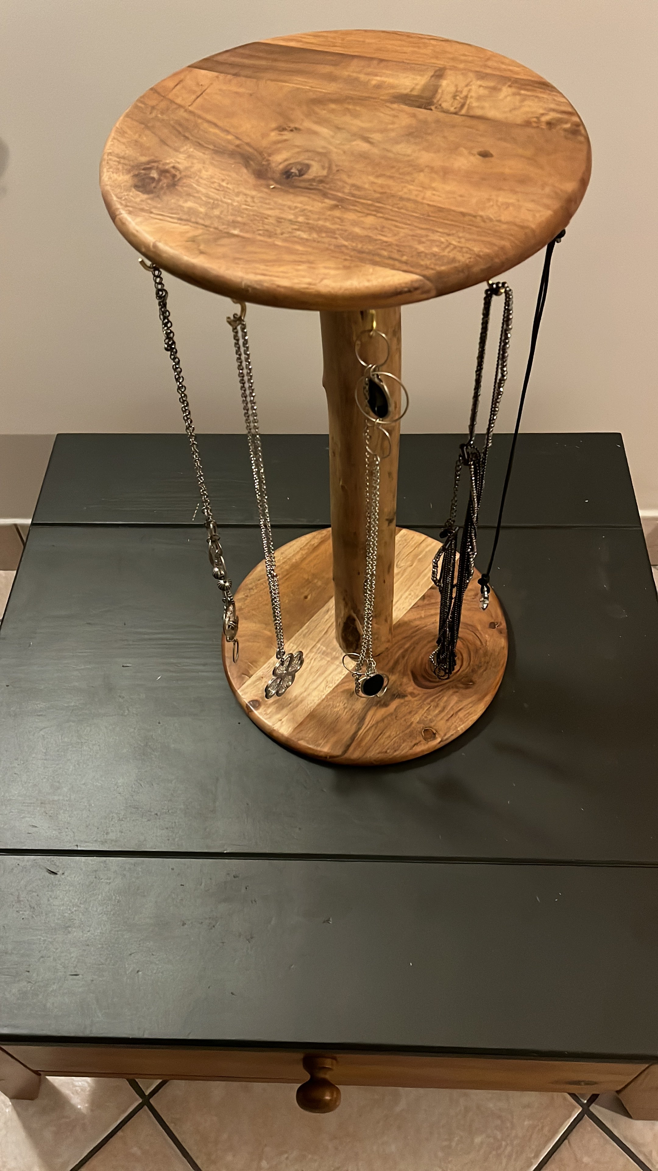 Porte bijoux colliers et sautoirs