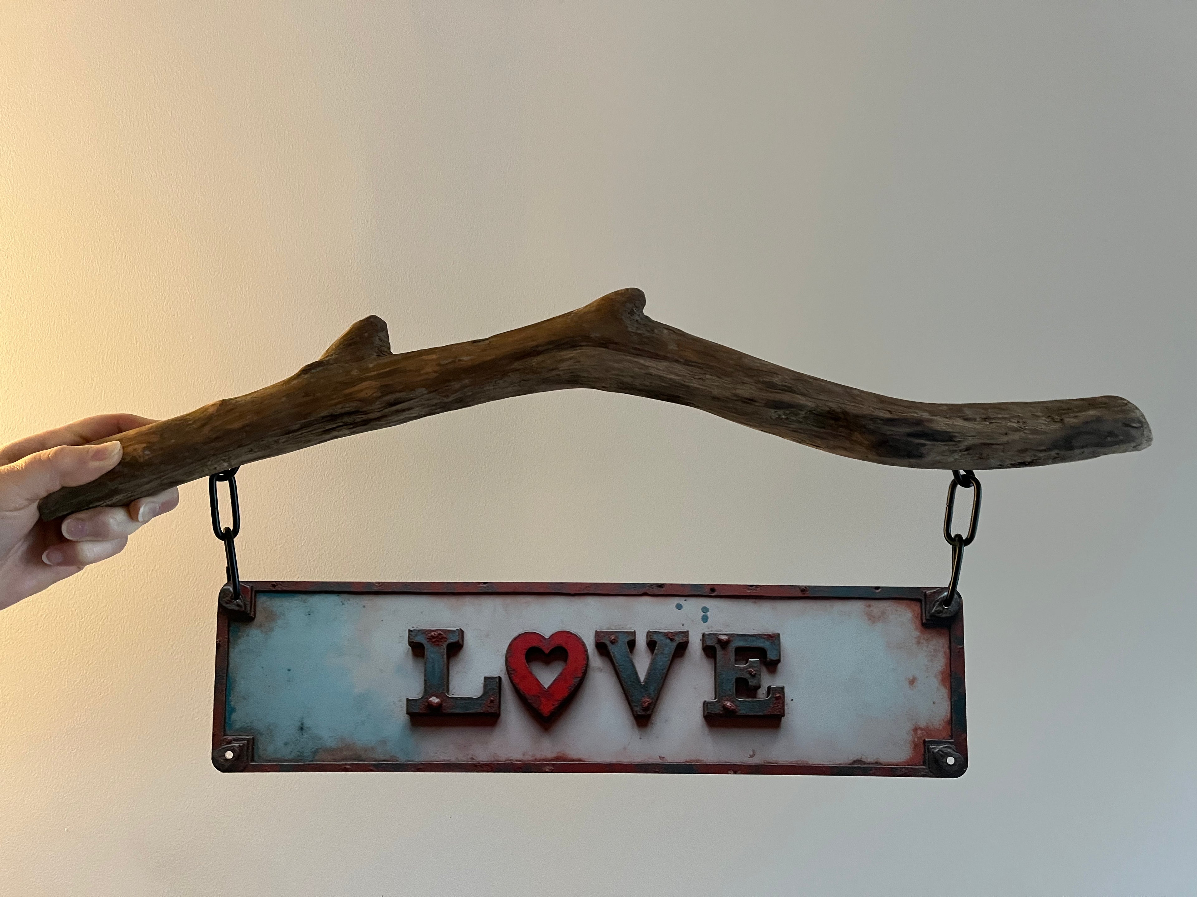Love plaque métal bois flotté